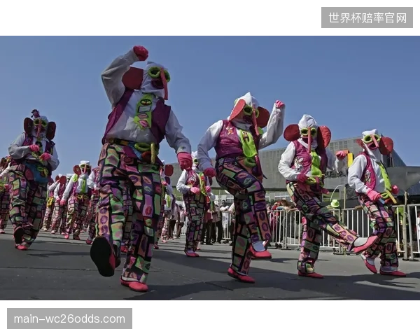 哥伦比亚在巴兰基亚的魔鬼主场是抢分保障，高原气候或成优势。